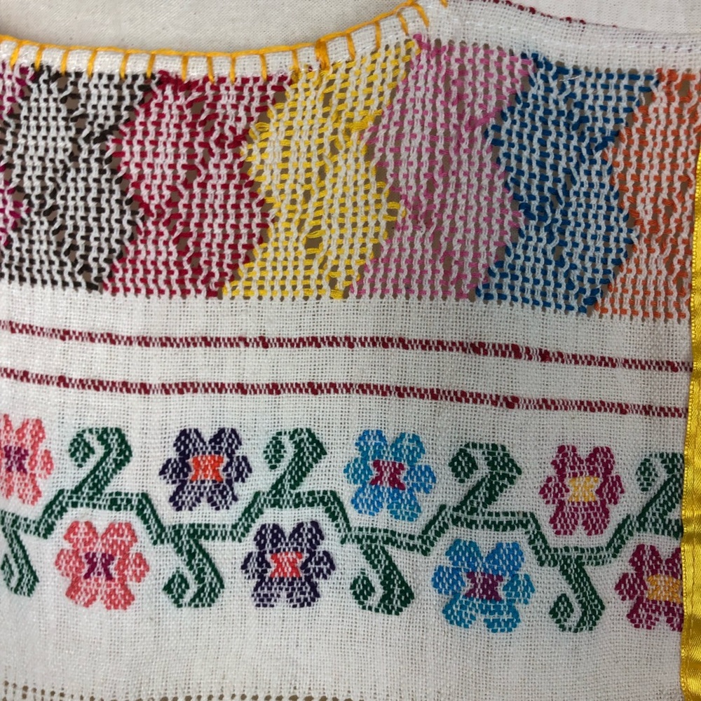 Vintage Mexican embroidered blouse - Picture 3 of 4
